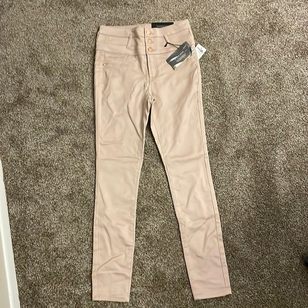 High waisted pants